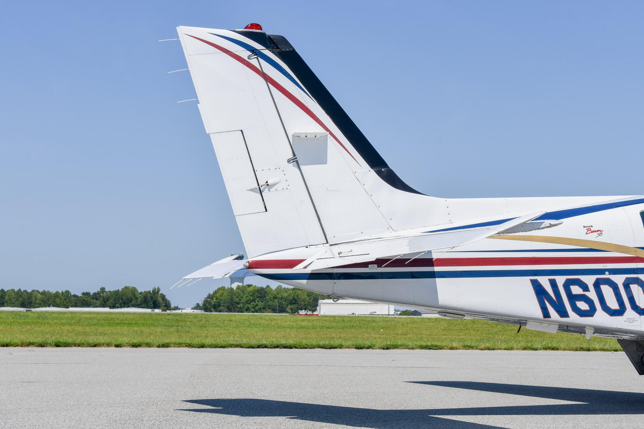 1998 Beechcraft Baron 58, photo 12