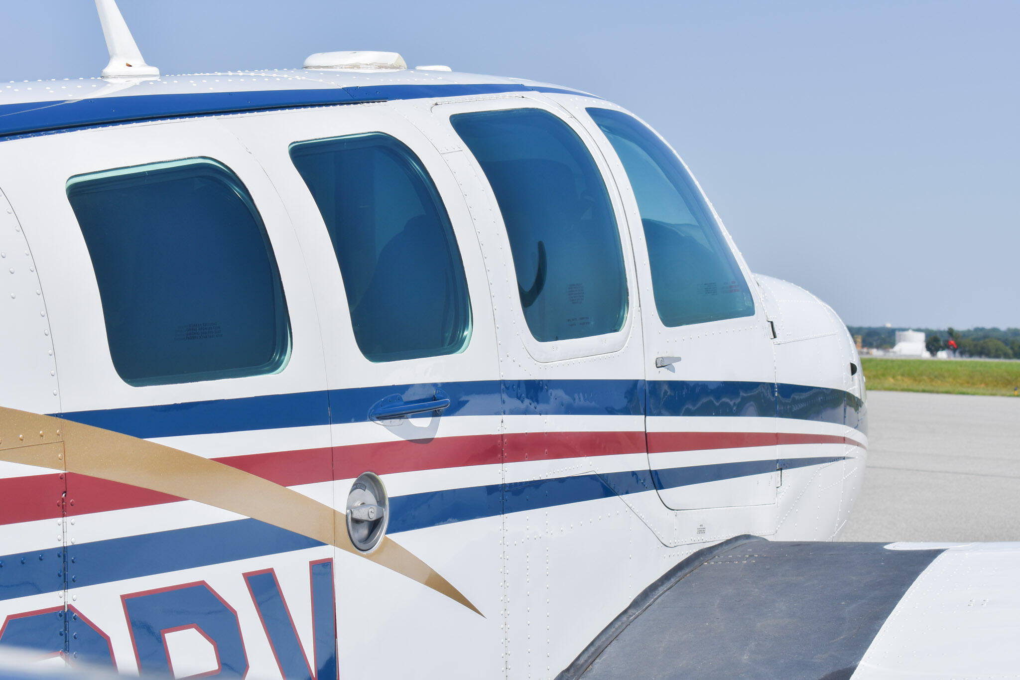1998 Beechcraft Baron 58, photo 11