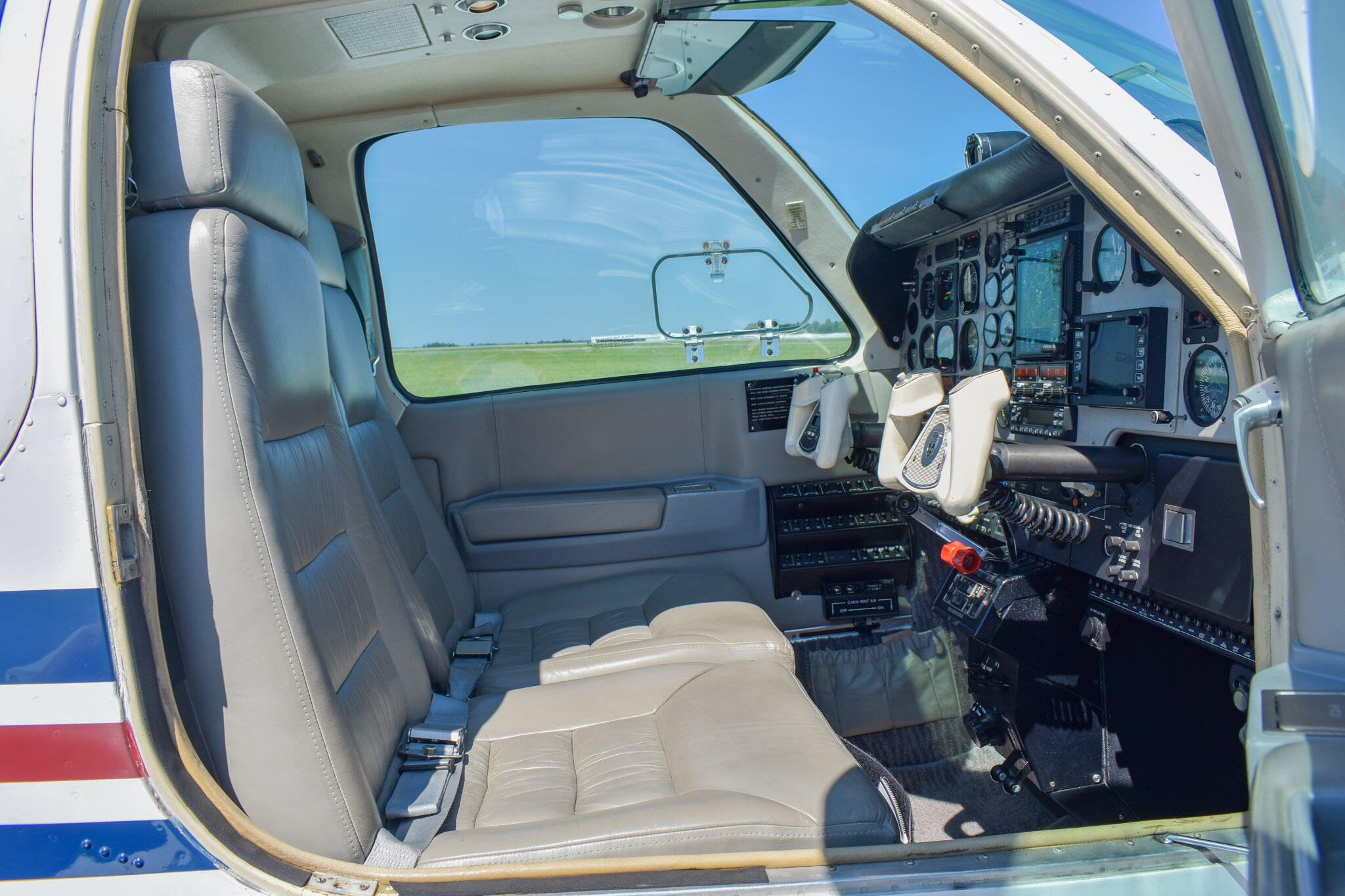 1998 Beechcraft Baron 58, photo 16