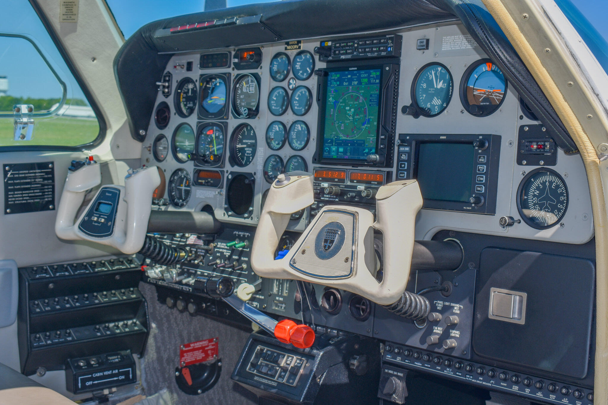 1998 Beechcraft Baron 58, photo 17