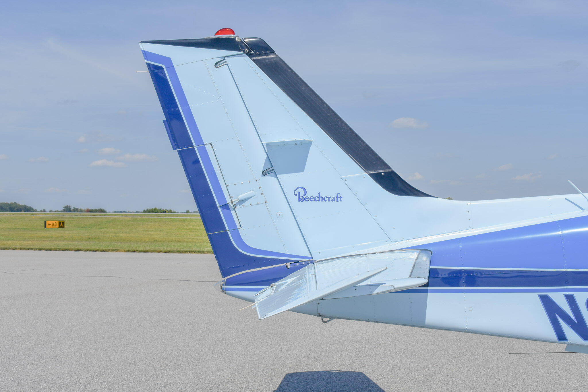 1980 Beechcraft Baron 58, photo 11