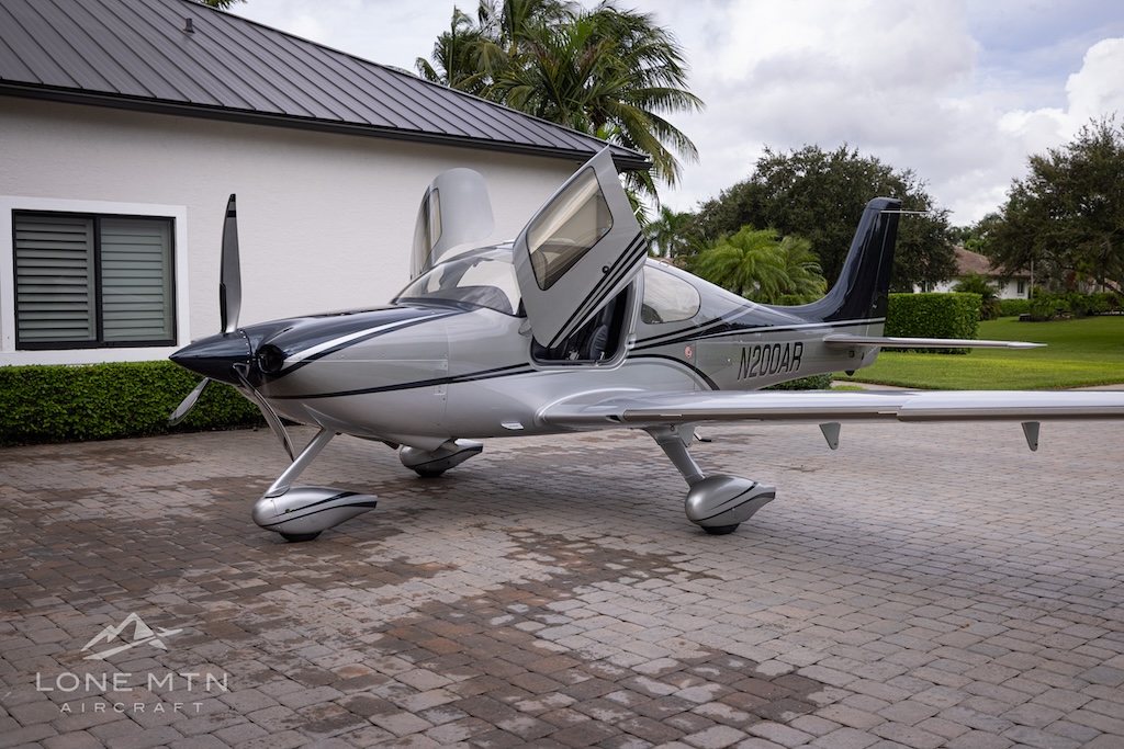 2004 Cirrus SR22 G2 GTS