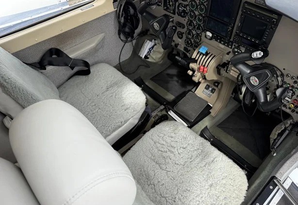 2004 Piper PA-34-220T Seneca V 3