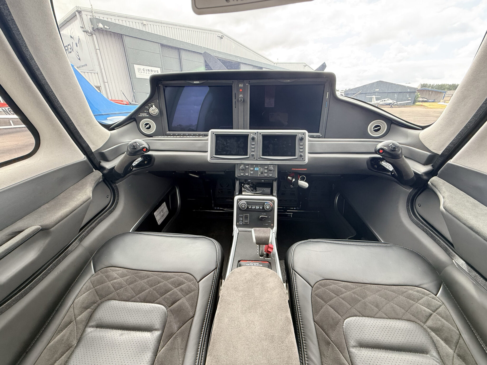 N304DM SR22T-G7 GTS 4