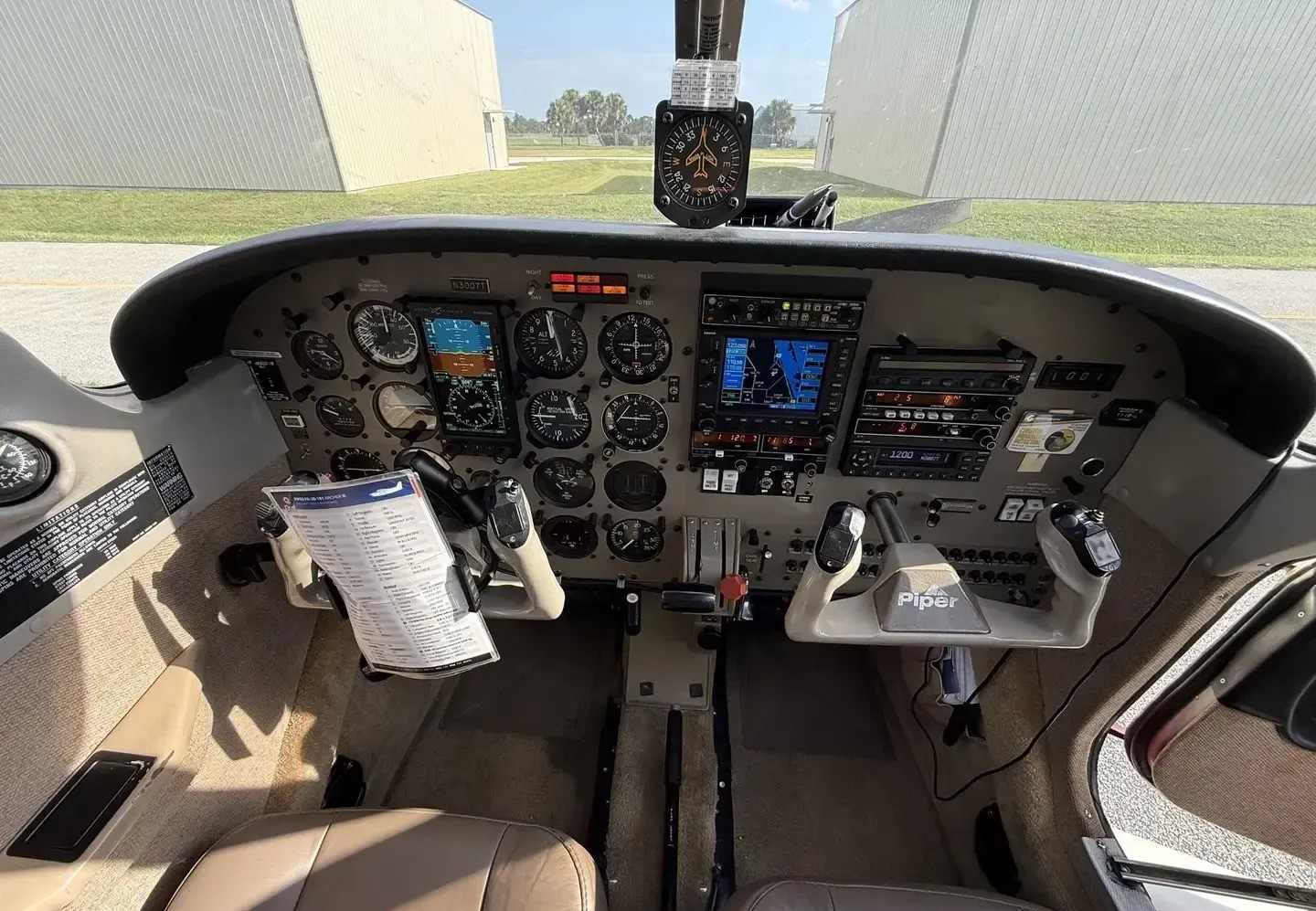 1997 Piper PA-28-181 Archer III 4