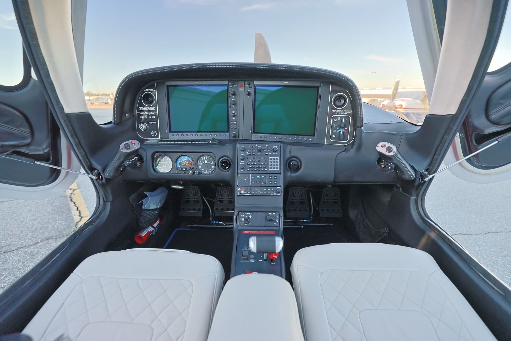 N784RJ SR22T-G5 GTS 4
