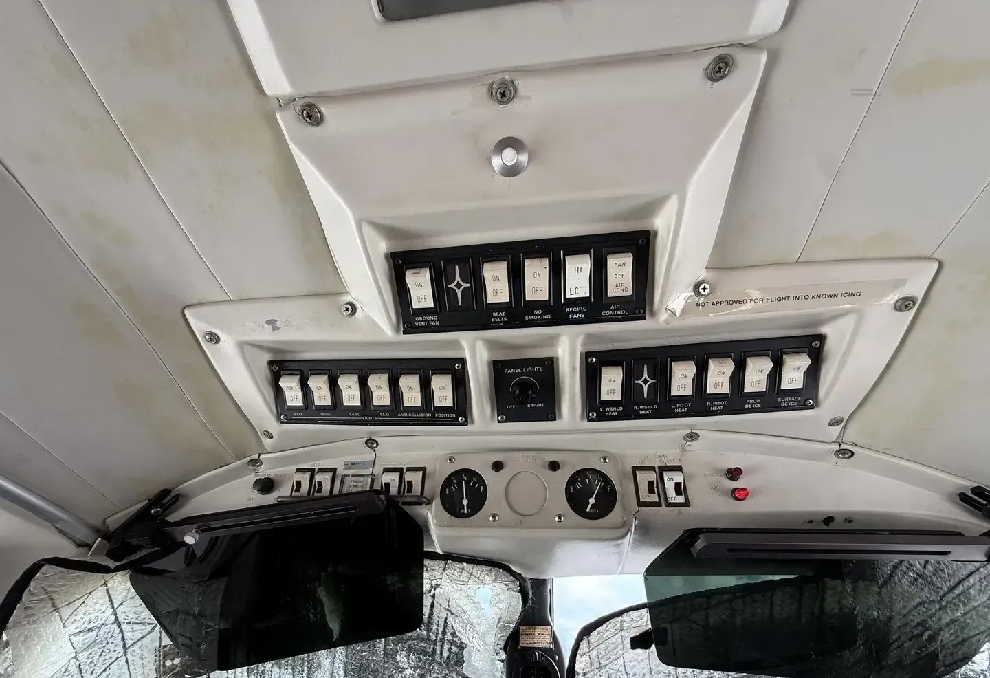 1974 Piper PA-31-350 Chieftain 3