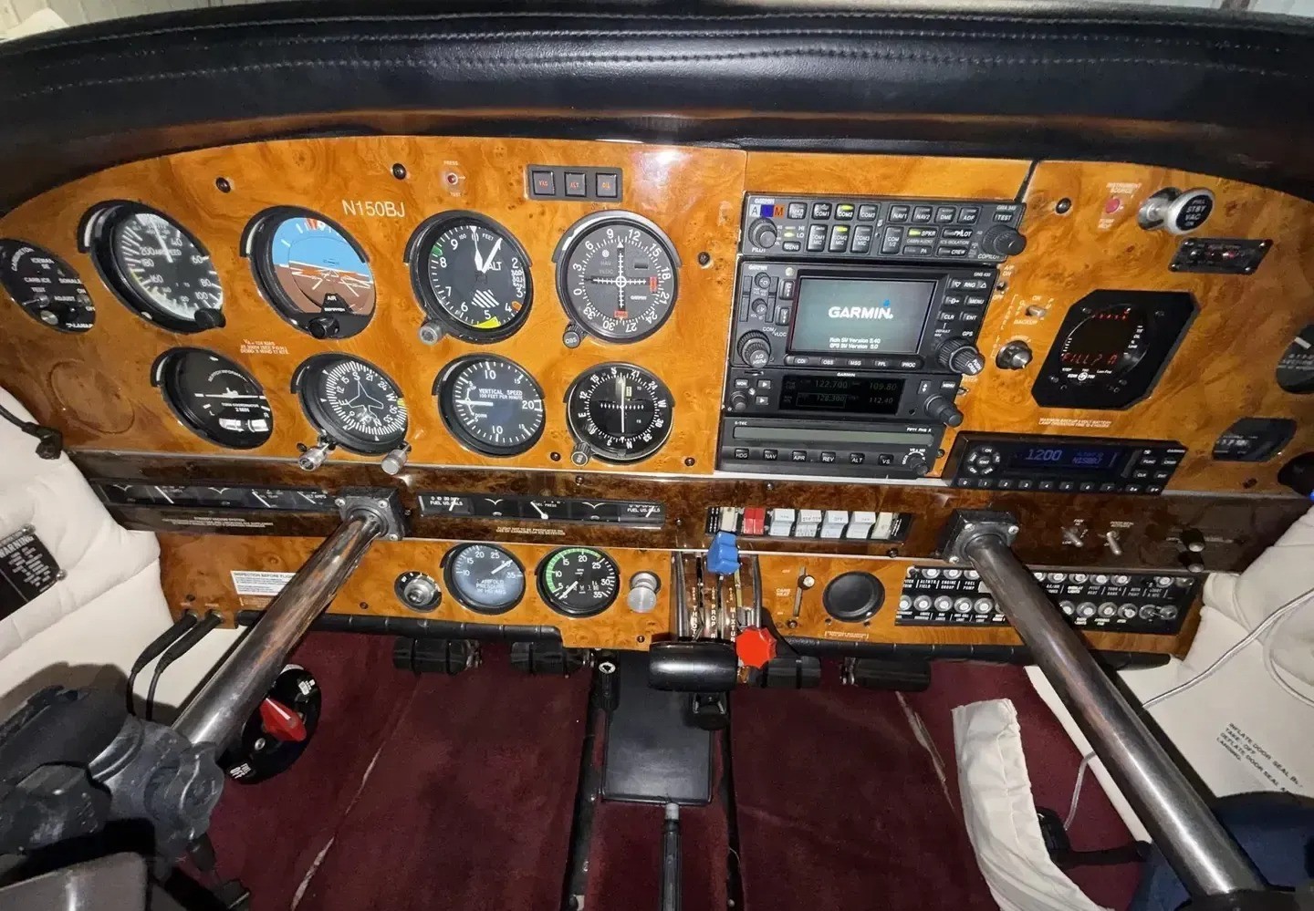 1983 Piper PA-28-236 Dakota 4