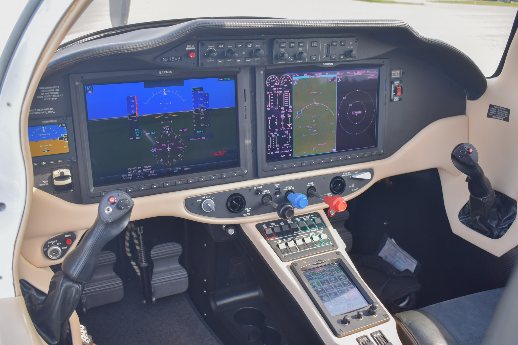 2015 Cessna TTx T240 4