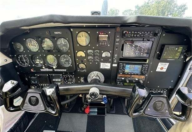 1974 Beechcraft F33A Bonanza 4