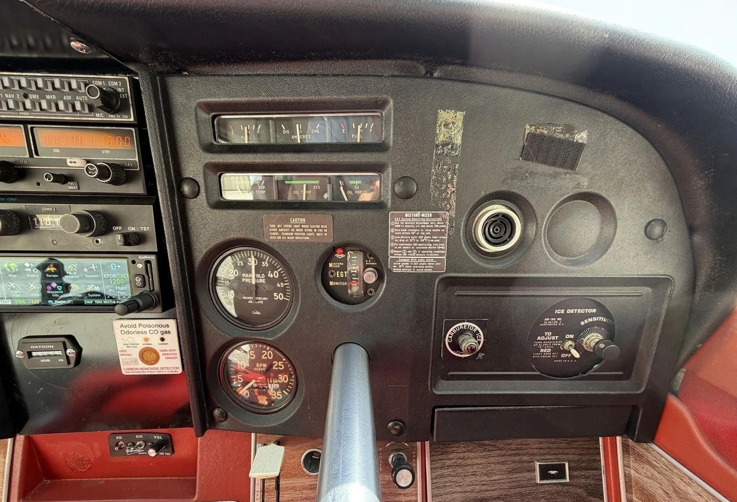 1968 Cessna 182L Skylane 4