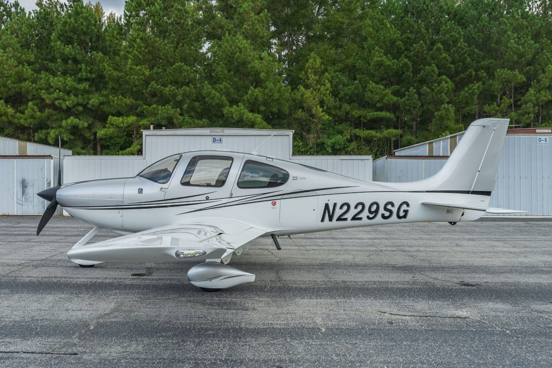 N229SG SR22-G2 GTS
