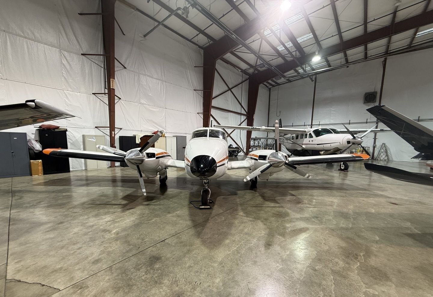 1975 Piper PA-23-250 Aztec E Turbo 3