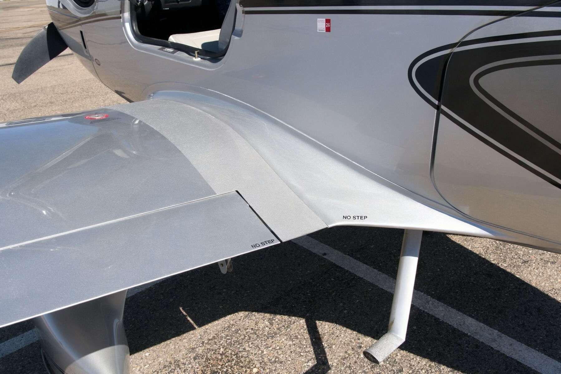 N414KG SR22T-G6 GTS 3